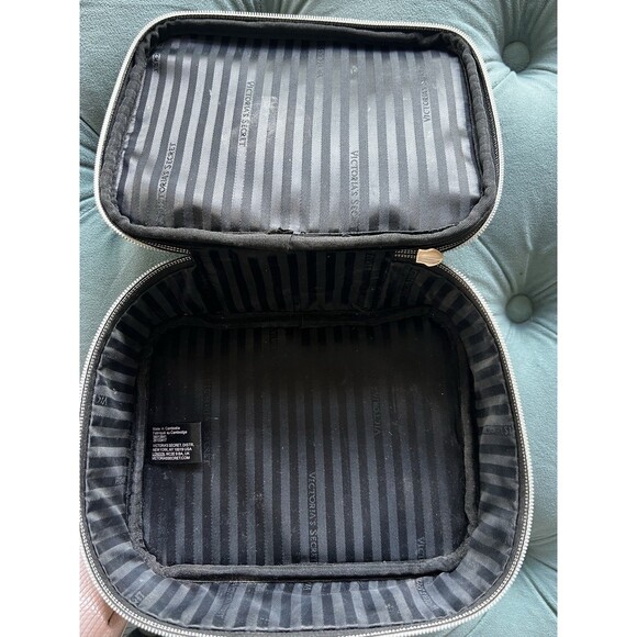 VICTORIA'S SECRET 4-IN-1 TRAIN CASE SNAKE PRINT / PINK MAKEUP COSMETIC BAGS - Picture 11 of 11